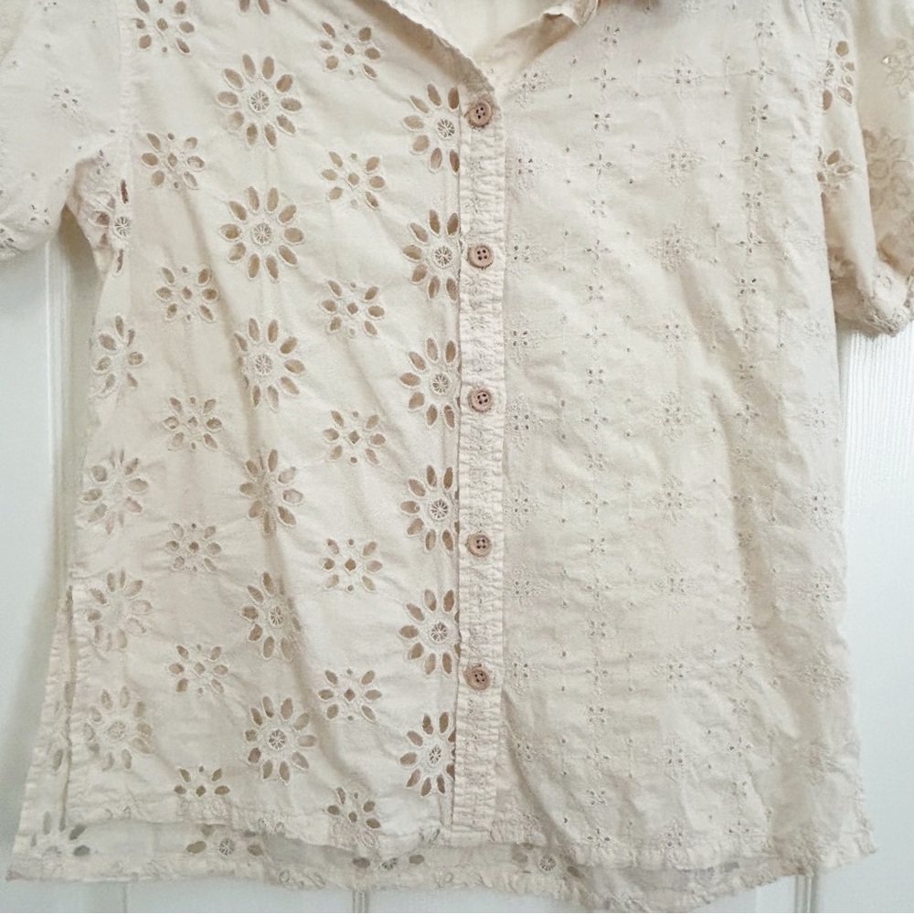 American Eagle Outfitters Beige Eyelet Shirt - Picture 3 of 5